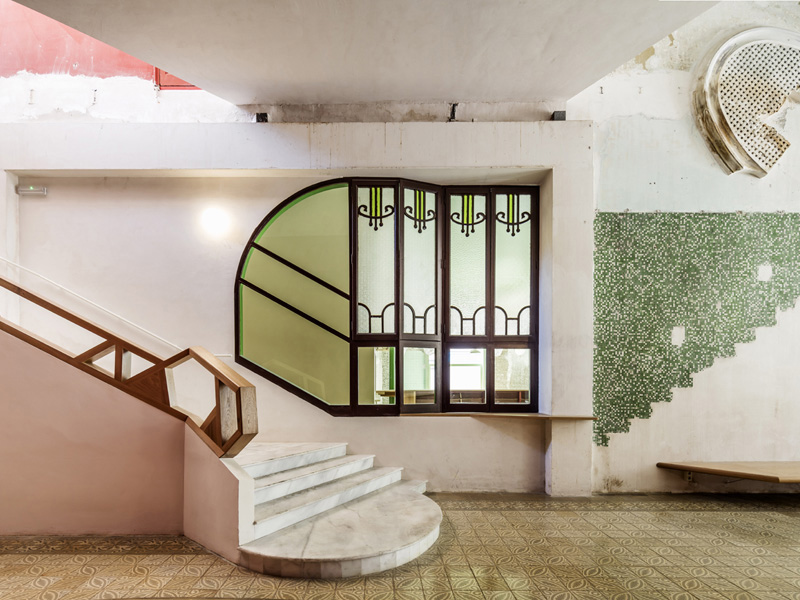 Sala Beckett: la rehabilitación arqueológica de  Flores & Prats Arquitectes