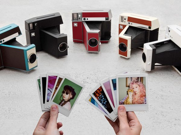 Lomo’Instant Square ©Lomography