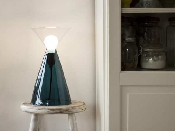 JAL, la lámpara minimalista y personalizable de MOS