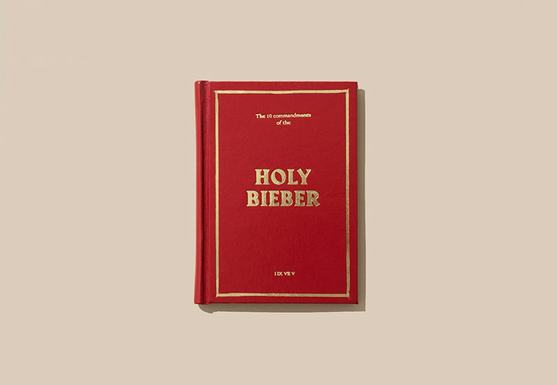 The Holy Bieber, la biblia para los fans de Justin Bieber