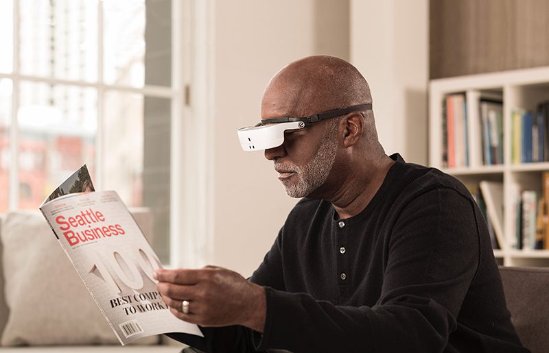eSight, las gafas que devuelven la visión a personas con discapacidad visual