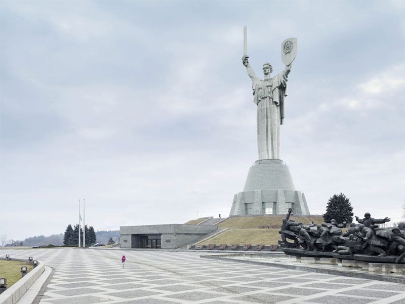 Colosses: Estatuas monumentales retratadas por Fabrice Fouillet 