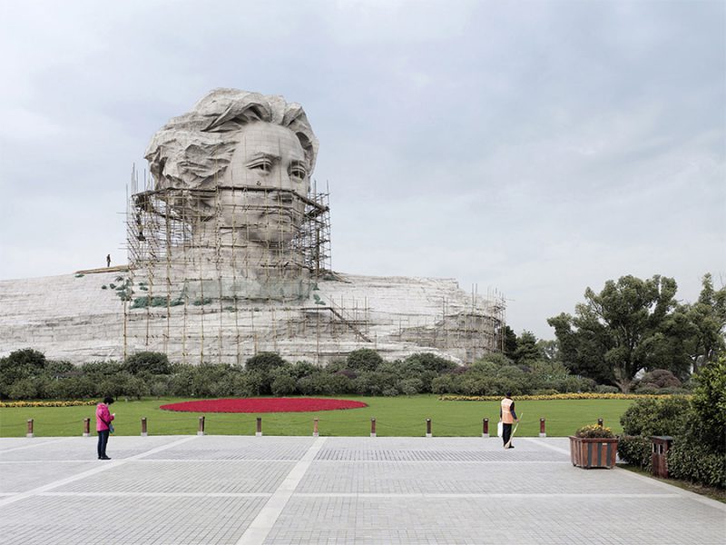 Colosses: Estatuas monumentales retratadas por Fabrice Fouillet 