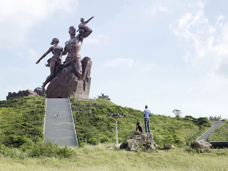 Colosses: Estatuas monumentales retratadas por Fabrice Fouillet 