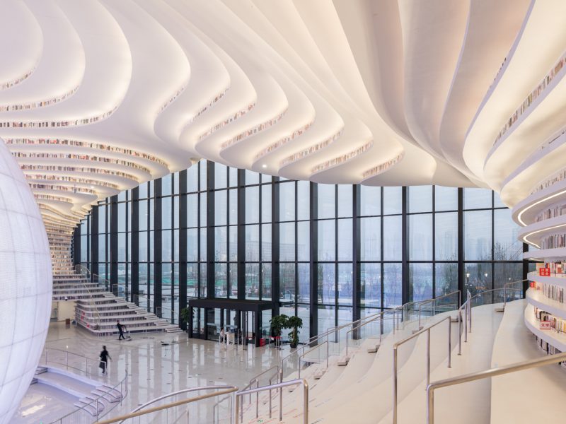 Tianjin Binhai Library, la biblioteca envolvente de MVRDV en China. © MVRDV