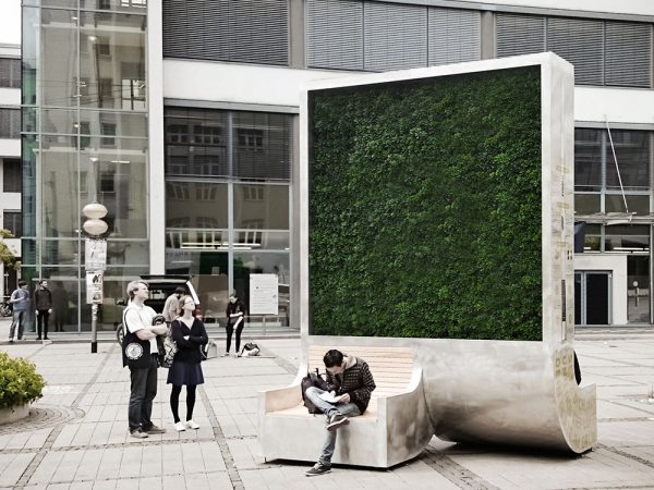 City Tree es el banco de Green City Solutions que funciona como purificador de aire.