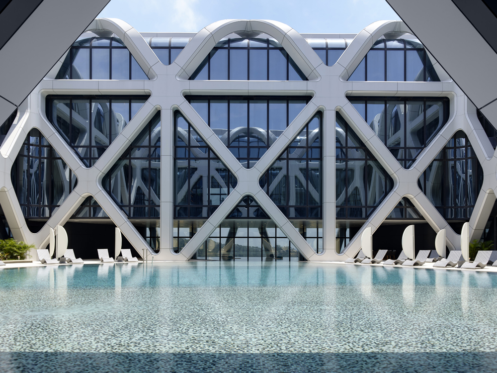 Morpheus Hotel de Zaha Hadid Architects en Macao, China. Fotografía: Virgile Simon Bertrand