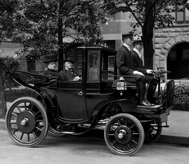 Historias del coche eléctrico: un viaje hacia la sostenibilidad