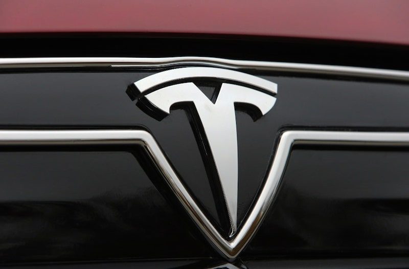 Tesla revela el significado de su logo