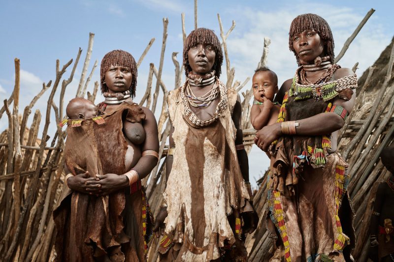 La fotografía tribal de Adam Kozioł. Tras un legado en extinción