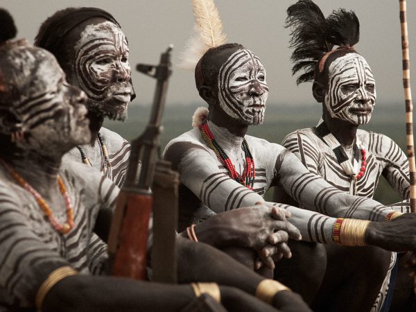 La fotografía tribal de Adam Kozioł. Tras un legado en extinción 