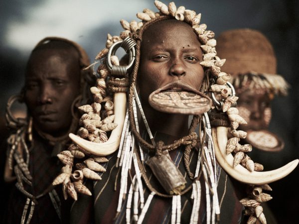 La fotografía tribal de Adam Kozioł. Tras un legado en extinción 