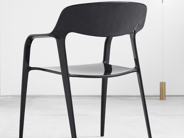 Karbon, la silla Javier Cuñado para Actiu. Diseño con fibra de carbono