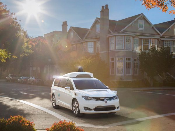 Waymo, la primera compañía de taxis sin conductores se pone en marcha