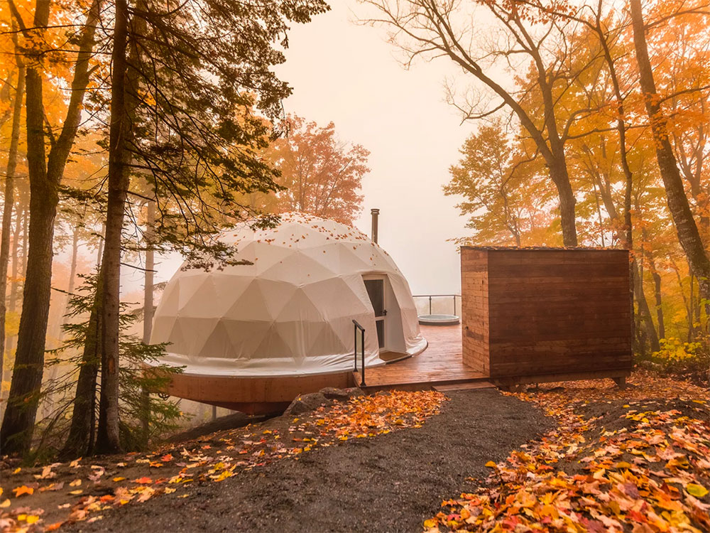 Dômes de Charlevoix, sistema de cúpulas geodésicas de Bourgeois / Lechasseur Architectes