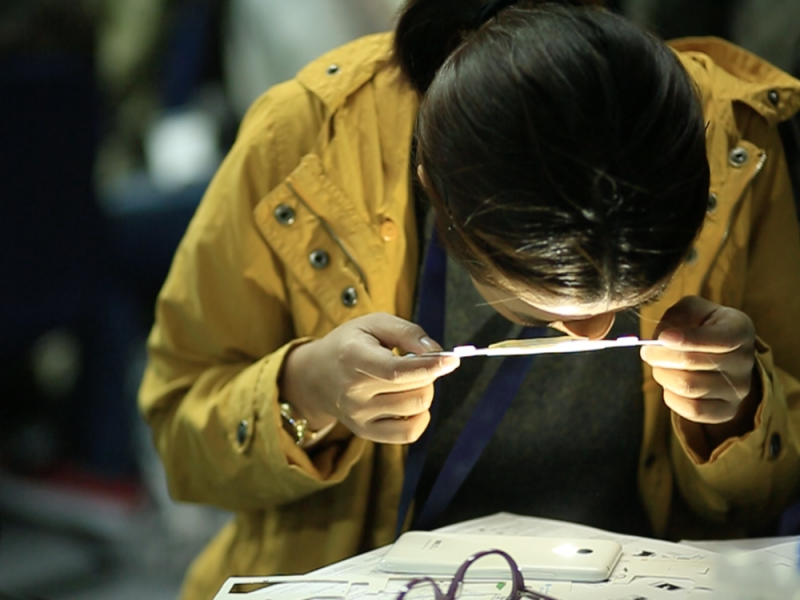 Foldscope, el microscopio de papel creado por Manu Prakash y Jim Cybulski 