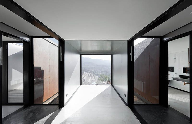 Casa Oruga. Simbiosis entre obra y paisaje, en la vivienda diseñada por Sebastián Irarrázaval