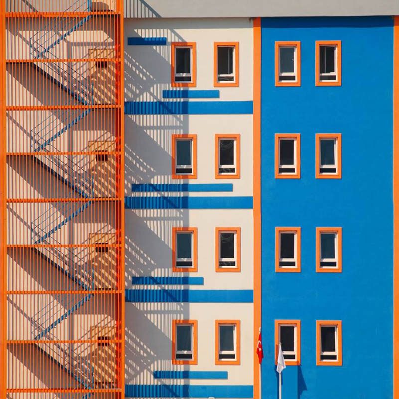 Yener Torun enseña otra cara de la arquitectura turca, en su serie fotográfica Façades