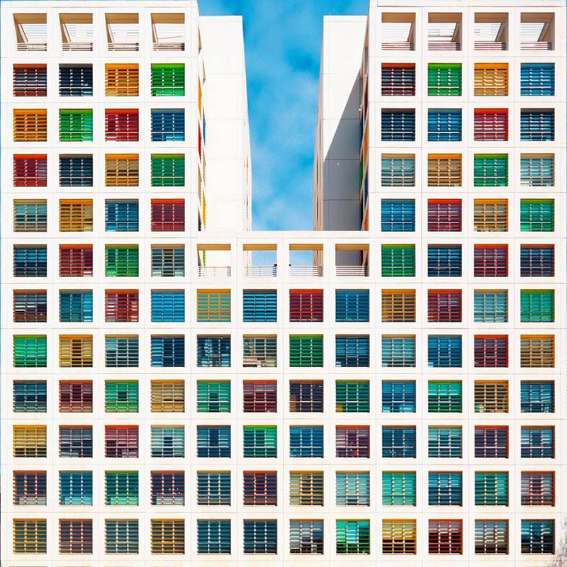 Yener Torun enseña otra cara de la arquitectura turca, en su serie fotográfica Façades