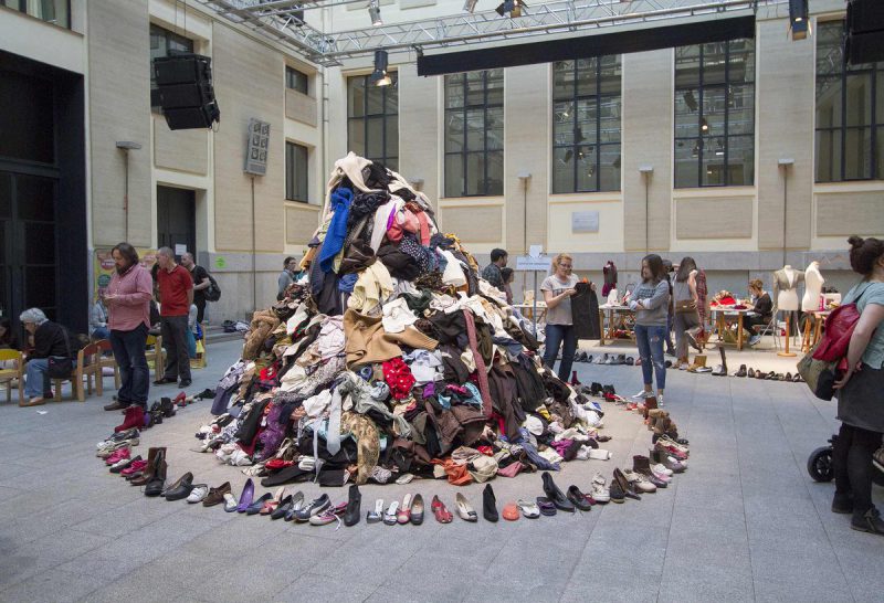 Maratón de reciclaje textil creativo en La Casa Encendida