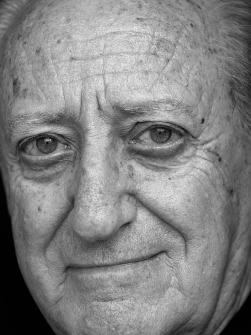 Entrevista a Joan Costa. Maestro del diseño y la comunicación corporativa