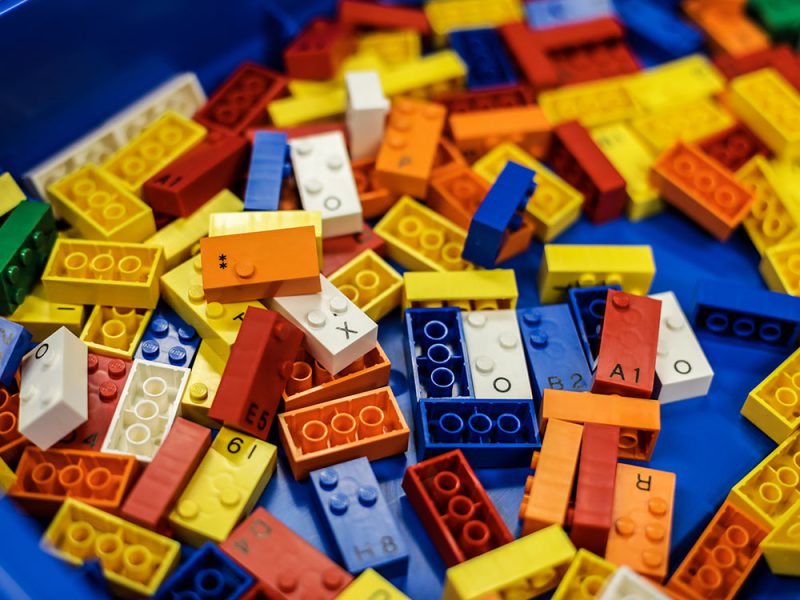 LEGO® Braille Bricks, para que los niños aprendan Braille jugando