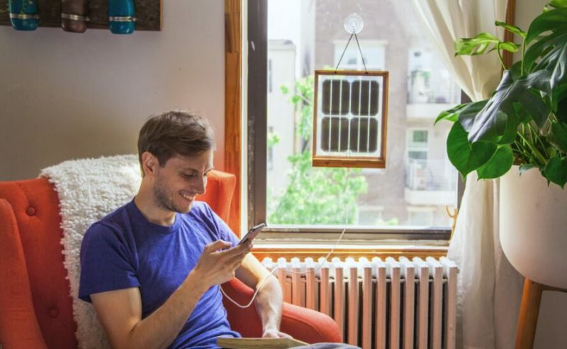 Window Solar Charger, un cargador solar de móviles para tu ventana