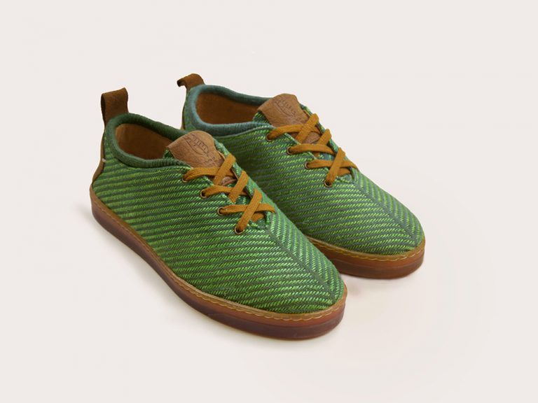Indianes crea los primeros zapatos hechos con fibra de plátano ...