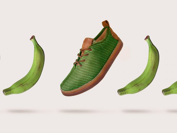 Indianes crea los primeros zapatos hechos con fibra de plátano extraída de desechos agrícolas