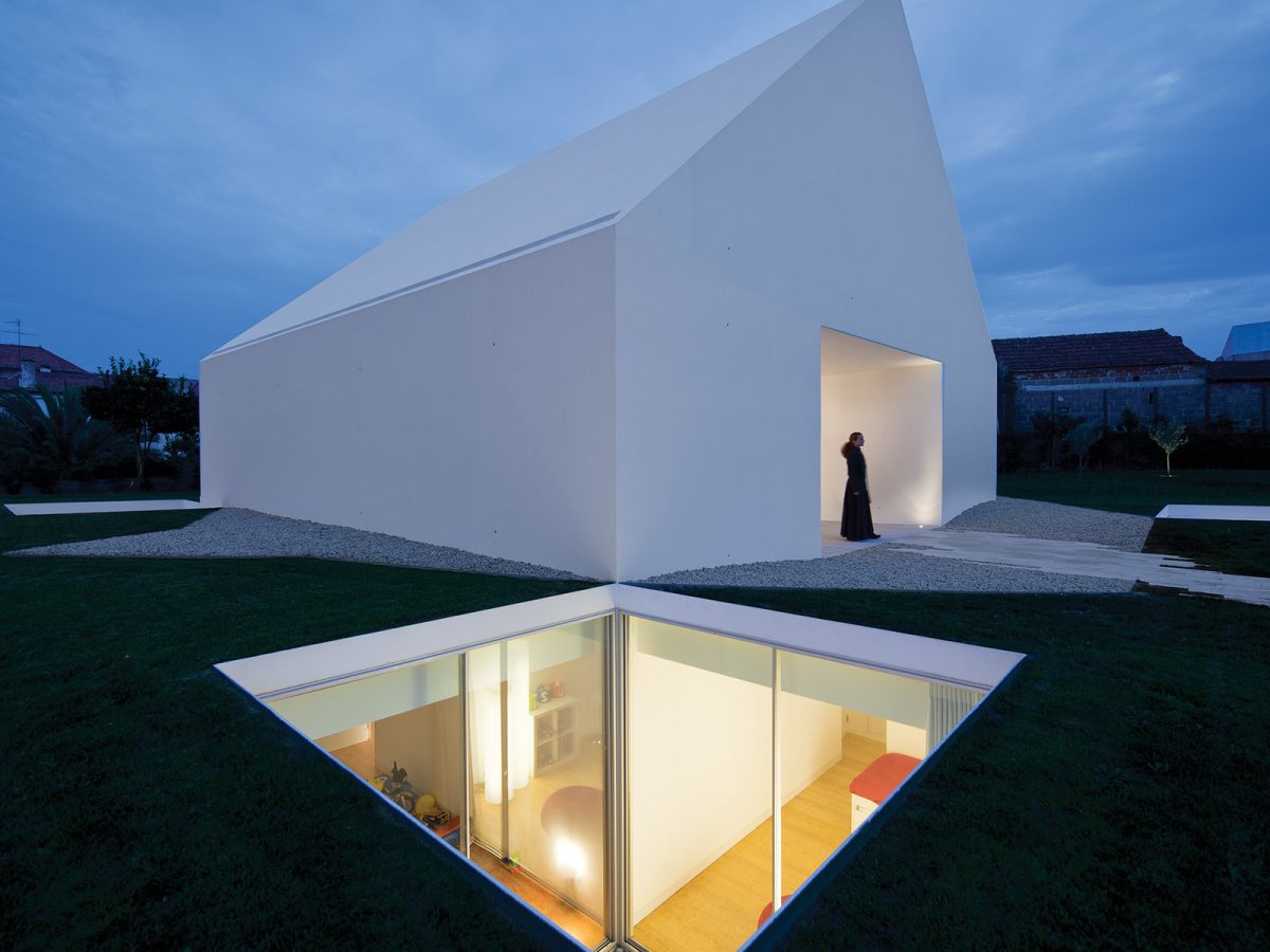 House in Leiria, de Aires Mateus. El diseño de una verdadera casa minimalista