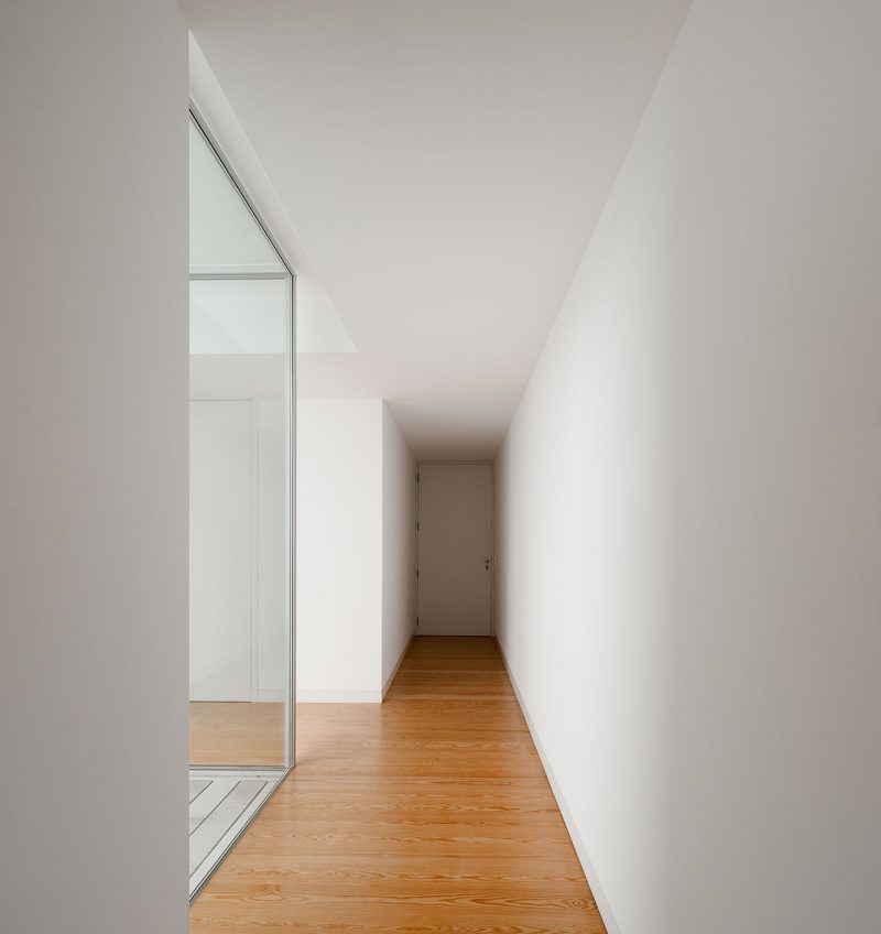 House In Leiria, de Aires Mateus. El diseño de una verdadera casa minimalista