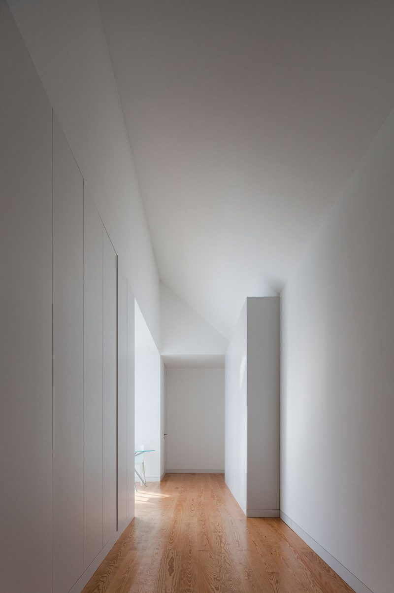 House In Leiria, de Aires Mateus. El diseño de una verdadera casa minimalista