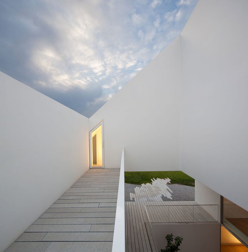 House In Leiria, de Aires Mateus. El diseño de una verdadera casa minimalista