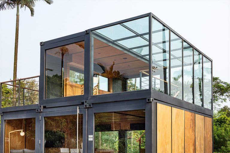 Oficinas modulares a pie de obra. La arquitectura de containers de A ...