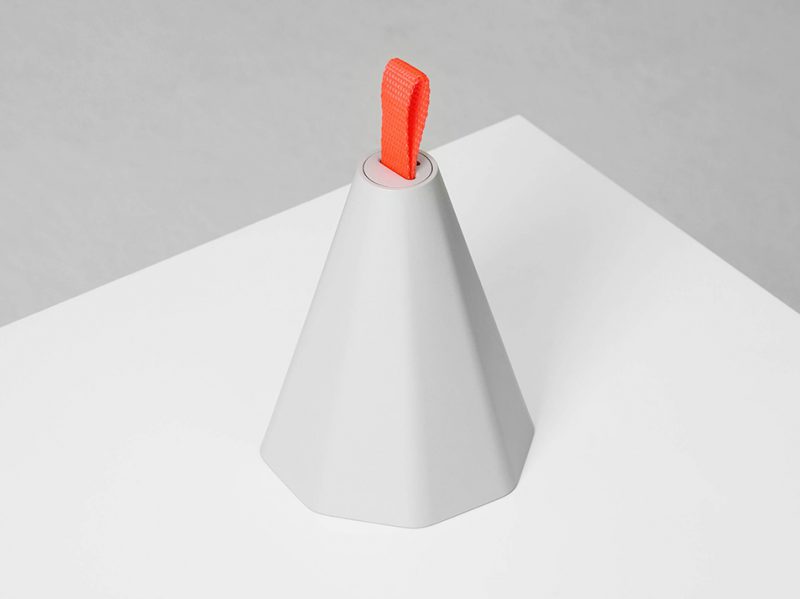 Cone, el altavoz minimalista de SF-SO. La acuciante necesidad de domesticar la tecnología