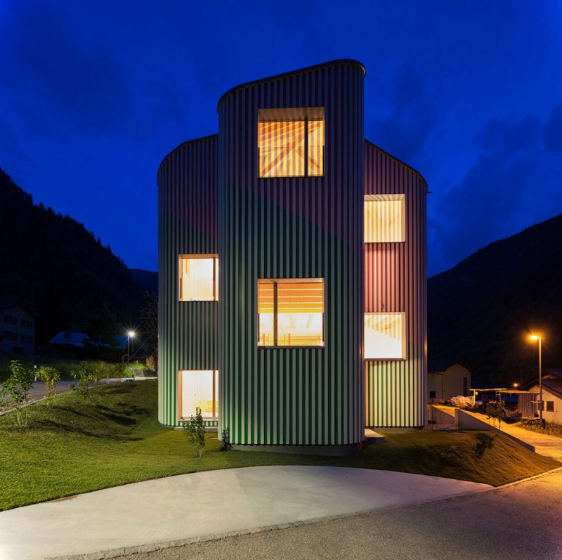 Swiss House Rossa, la vivienda escultórica de Davide Macullo