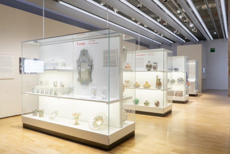 Colecciones de artes decorativas en el Museo del Diseño de Barcelona