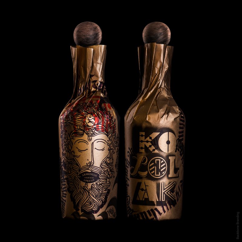 Kololak, packaging artesanal para vinos. El sofisticado diseño artesanal de Backbone