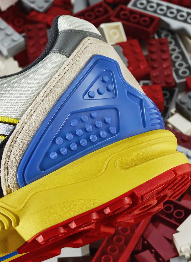 Lego y Adidas se unen para dar vida a una pieza de colección