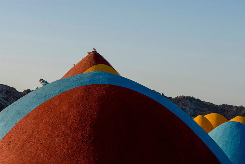 Majara Residence, el clúster de domos de superadobe de Zav Architects