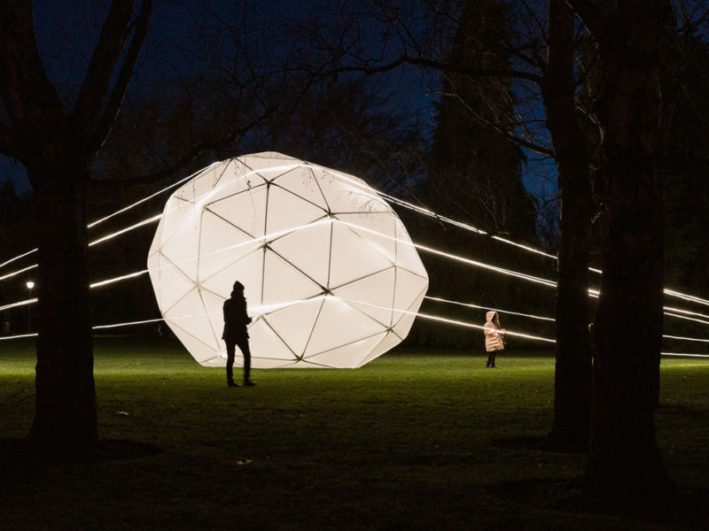 Alumbráramos, arquitectura efímera de Fernando Molina. Instalación en la Ciudadela de Pamplona