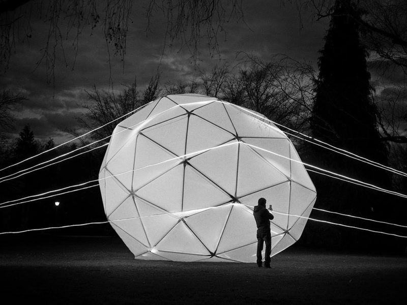 Alumbráramos, arquitectura efímera de Fernando Molina. Instalación en la Ciudadela de Pamplona