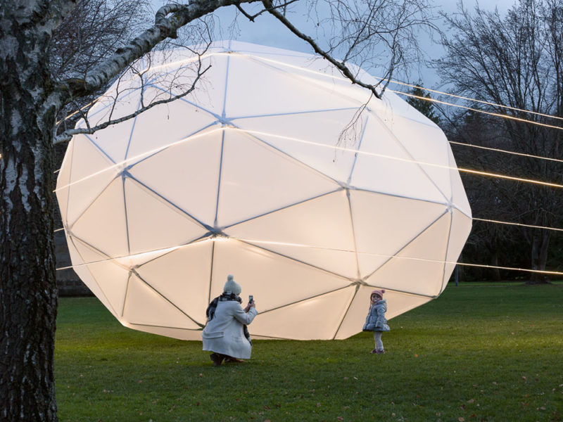 Alumbráramos, arquitectura efímera de Fernando Molina. Instalación en la Ciudadela de Pamplona