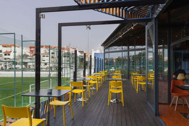 Clube 39, de Yaroslav Galant. Arquitectura deportiva de containers, paramétrica y de calidad