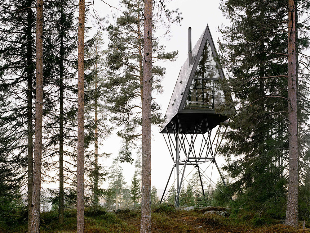 Las torres de fuego de Espen Surnevik. Refugios de altura en los bosques noruegos