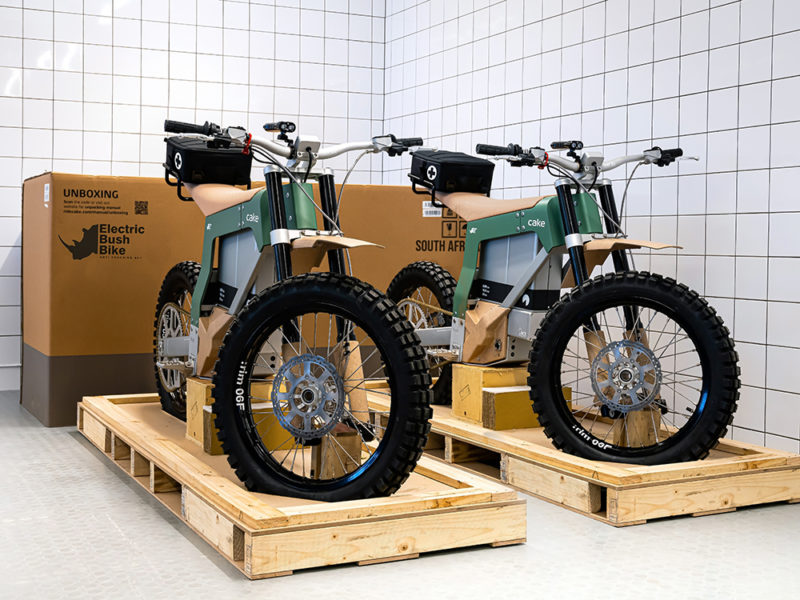 Kalk AP, la motocicleta solar para luchar contra la caza furtiva en África