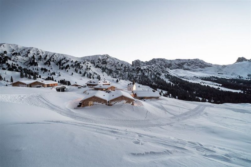 Zallinger, los refugios de Noa en los Dolomitas occidentales. Sofisticada calidez