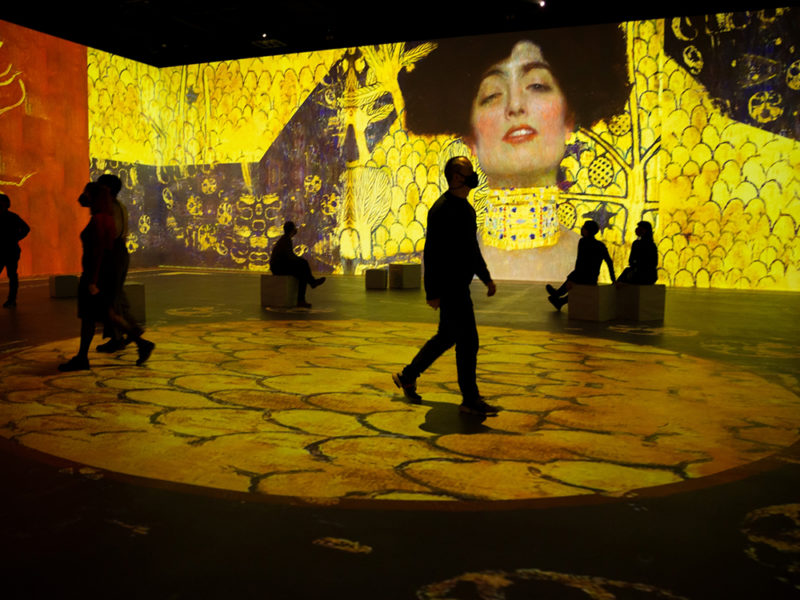 Klimt: una experiencia inmersiva en el Centro de Artes Digitales IDEAL