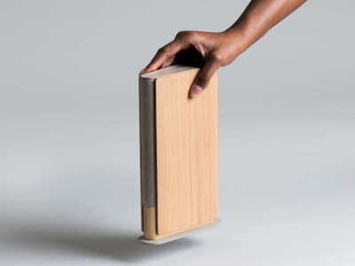 Layer firma un altavoz portátil "de libro" para Bang & Olufsen