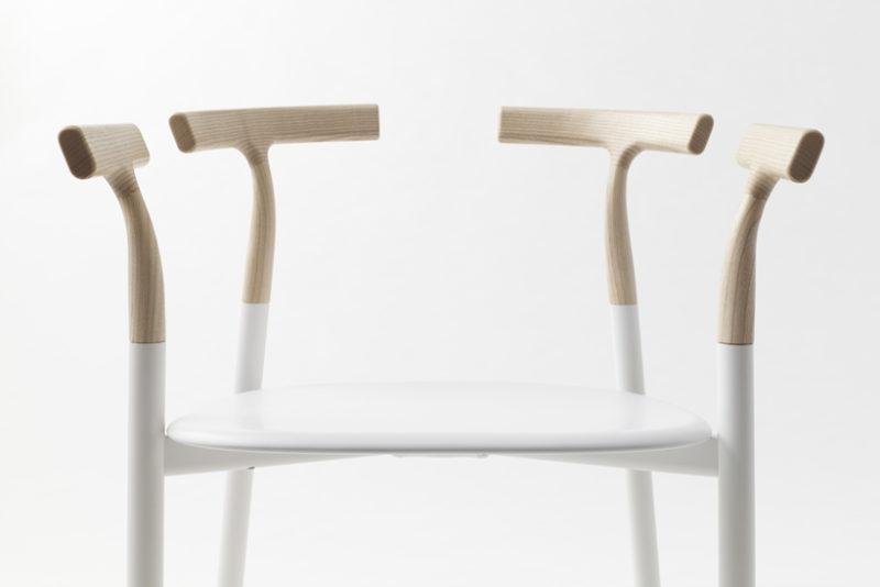 Twig, la silla incompleta de Nendo. Minimalismo nipón © Akihiro Yoshida 